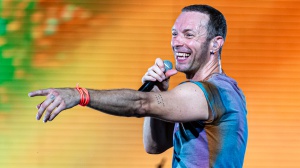 Coldplay, arriva Moon music. Il nuovo album interamente realizzato in plastica riciclata