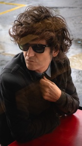 Dente su Radio Zeta lancia il nuovo album “Santa Tenerezza”