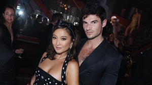 Emily in Paris, Ashley Park e Paul Forman stanno davvero insieme? Ecco le foto