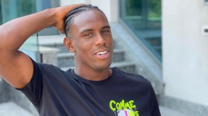 Enock Barwuah domani ospite di Radio Zeta: l'influencer e calciatore professionista italiano