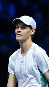Esplode la "Sinnermania": Jannik contro Djokovic. Tutti i retroscena sul match