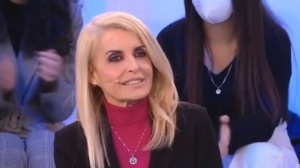 FEDERICA GENTILE AD AMICI: "SU RADIO ZETA CONTINUA LA PROGRAMMAZIONE DEGLI INEDITI DEI RAGAZZI. UN'ALTRA SETTIMANA PER VOTARE SU RTL102.5 PLAY. E CHI VINCERÀ...."