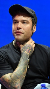 Fedez, il misterioso video apparso a Milano: un nuovo progetto all’orizzonte?