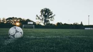 FIFA 22 e eFootball 2022, la sfida per lo scudetto videoludico: quale la spunterà tra Electronic Arts e Konami?