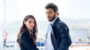 Francesca Chillemi: “Can Yaman è color terra, fuoco, rosso bordeaux”