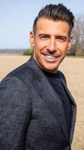 Francesco Gabbani a Radio Zeta, il mio nuovo album si chiama ‘Volevamo solo essere felici’.