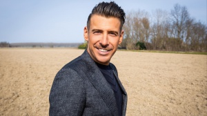 Francesco Gabbani a Radio Zeta, il mio nuovo album si chiama ‘Volevamo solo essere felici’.
