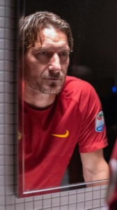 Francesco Totti: in arrivo la serie tv sulla sua vita dal titolo “Speravo de morì prima” 