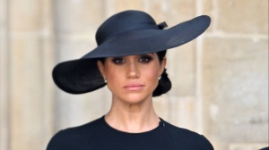 Harry parteciperà all'incoronazione di re Carlo, Meghan Markle e i bambini no. Ecco perché!