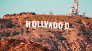 Hollywood, termina lo sciopero degli sceneggiatori, c’è accordo tra le parti 