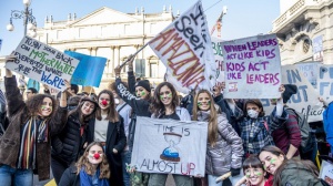 I Fridays For Future tornano in corteo a Roma sabato 30 ottobre, la battaglia  per l’ambiente della gen z
