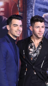 I Jonas Brothers tornano a casa per Natale: su Disney+ arriva il loro nuovo film 