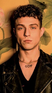 Irama in gara tra i Big del Festival di Sanremo 2021, chi è il cantautore con il ritmo nel nome