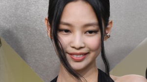 Jennie delle Blackpink lascia il palco a metà concerto per un malore. Cosa sta succedendo?