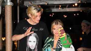 Jon Bon Jovi difende Millie Bobby Brown e suo figlio Jake dalle critiche per il matrimonio. Ecco cos’ha detto