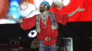 Jovanotti: "Dopo l'incidente ho una gamba più lunga dell'altra"