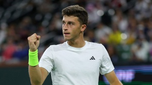 L'impresa di Luca Nardi che batte Djokovic, ecco chi è il tennista amato dalla Generazione Zeta