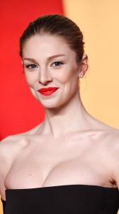 La star di Euphoria Hunter Schafer ha confermato la relazione con Rosalía 
