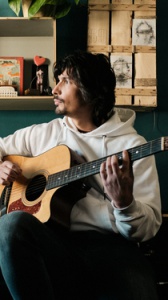 La TopList di Radio Zeta: tra i nuovi brani della settimana anche "Buonanotte" di Pierdavide Carone