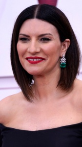 Laura Pausini non vince con "Io sì" agli Oscar del cinema 2021, sui social l'artista ringrazia