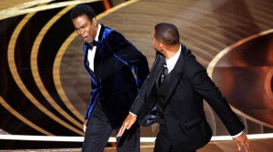 Lo schiaffo di Will Smith agli Oscar 2022, le scuse via social a Chris Rock e i meme dal mondo nerd
