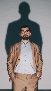 Lo Stato Sociale, cinque dischi per cinque artisti. Il primo è di Bebo.