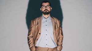 Lo Stato Sociale, cinque dischi per cinque artisti. Il primo è di Bebo.