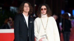 Madame e Sangiovanni sul red carpet romano: il “canto libero” della Generazione Z