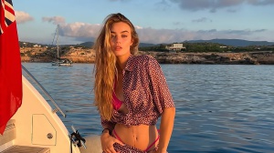 "Mano nella mano con la modella francese": l'ultimo gossip su Fedez e  Garance Authié