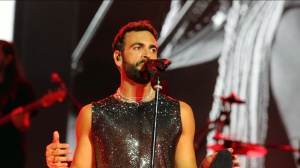 Marco Mengoni su Tinder? Tutto sembra un giallo