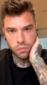 "Mi è stato trovato un problema di salute": choc per Fedez. Le sue parole fanno il giro della Rete