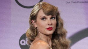 "Midnights" di Taylor Swift: il vinile supera i CD per la prima volta dagli anni '80