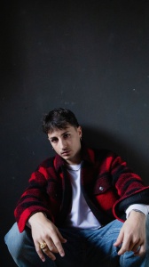 Nayt su Radio Zeta racconta il nuovo progetto musicale "Lettera Q"