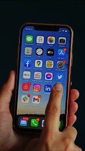 Nuovo trend su Tik Tok: ecco la Sturdy, ma cos’è? E come si balla? 