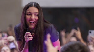 Olivia Rodrigo e le sue amiche a cena fuori a New York! Ecco le foto