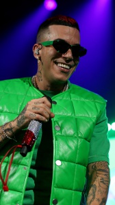 Orange: Sfera Ebbasta è pronto a prendersi la scena con una hit insieme al rapper tedesco Luciano