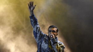 Radio Zeta Future hits live, l'annuncio di Geolier: "Ci sarò anche io..."