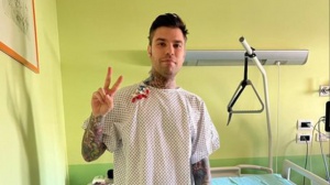 "Raro tumore endocrino": Fedez parla per la prima volta della sua malattia sui social