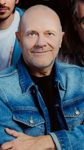 Riccardo Zanotti e Max Pezzali su Radio Zeta per la collaborazione con I Pinguini Tattici