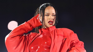 Rihanna si esibirà agli Oscar 2023, interpreterà 'Lift Me Up' 