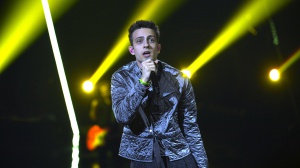 Sangiovanni dà una scossa a tutti: "Ho un pezzo figo per Sanremo"