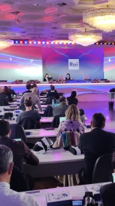 Sanremo 2023, conferenza stampa terza serata. Coletta si dissocia da Fedez. Amadeus difende Angelo Duro