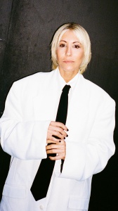 Sanremo 2026, Malika Ayane in gara con il brano “Animali notturni” 