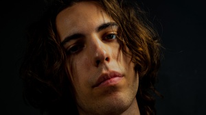 Sanremo Giovani, GrenBaud è tra i finalisti con il brano “Mama”. Scopriamo di più sul fenomeno di Twitch