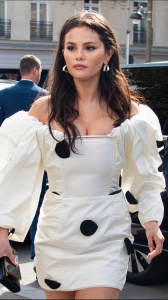 Selena Gomez e Dua Lipa hanno litigato? Facciamo chiarezza