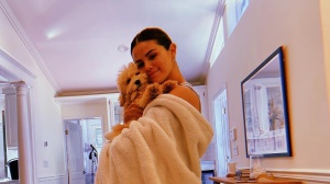 Selena Gomez torna sui social dopo la bufera: “Non aver paura di chiedere aiuto”