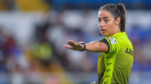 Serie A, Maria Sole Ferrieri Caputi è la prima donna arbitro a dirigere una partita del massimo campionato maschile di calcio
