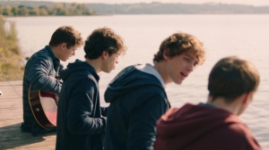 Skam Italia 5, virale la foto di Francesco Centorame fuori dal liceo Kennedy di Roma, probabile prossimo protagonista?