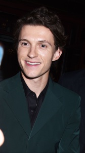 Spider-Man 4: Tom Holland annuncia la pausa per lo sciopero degli sceneggiatori 