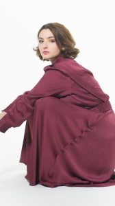 Tecla Insolia ospite di Radio Zeta, la giovane cantante presenterà domani il suo nuovo singolo